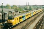NS 813 leaves Geldermalsen on 24 April 2002.