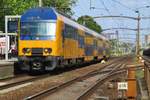 NS 7528 calls at Tilburg-Universiteit on 10 June 2017.