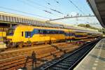 NS 7527 stands in Venlo on 29 August 2015.