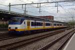 On 5 July 2019 NS 2975 calls at Deventer with a stopping train to Apeldoorn and Amersfoort.