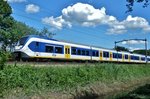 SLT 2428 passes through Tilburg Warande on 14 July 2016.