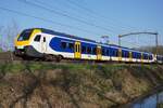NS 2213 pasa por Tilburg Oude Warande el 18 de marzo de 2026.
