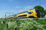 NS 8734 passes Niftrik on 17 May 2017.