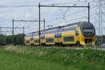 NS 9403 passes Niftrik on 19 May 2017.