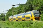 NS 9564 passes through Tilburg Oude Warande on 26 May 2017.