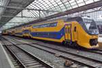 With the modified colour scheme, NS 9468 calls at Amsterdam centraal on 4 November 2017.
