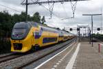 On 16 July 2016 NS 9582 thunders through Zwijndrecht.