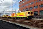 Strukton 1824 stands at Amersfoort on 25 May 2021.