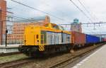 Shunter 203 102 stands in 's Hertogenbosch on 23 August 2008.