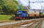 SHM 5 enters Hoorn with a train from Medemblik on 24 October 2009.