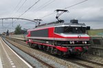 Railogic 1619 runs light through Zwijndrecht on 16 July 2016.