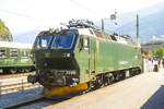 NSB EL 17 2230 at Flåm RailwayStation. Designer: BBC and Henschel. Builder: Thyssen-Henschel. Bogies: Flexifloat (Henschel). Wheel diameter: 1,100 mm (43.31 in) (new). Wheelbase: 2,600 mm (102.4 in) (bogie). Length: 16.3 m (53 ft 6 in). Axle load: 16.0 t (15.7 long tons; 17.6 short tons).
Date: 13 July 2018.