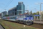 EP09-017 enters Warszawa-Zachodnia on 2 May 2016.