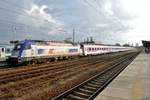 PKPIC 370 004 leaves Warszawa-Wschodnia on 1 May 2016.