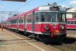EN57-087 calls at Leszno on 29 April 2016.