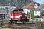 ZSSR 712 440 rides through Bratislava hl.st.