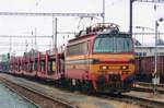 ZSSK 240 137 hauls a train of empties through Breclav toward Kutý and Bratislava-Vaynory on 22 May 2008.