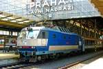 ZSSK 350 019 stands in Praha hl.n. on 7 May 2011 with an EuroCity to Budapest via Breclav.