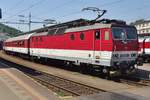 Blondski liveried 362 001 stands at Bratislava hl.st. on 31 May 2015.