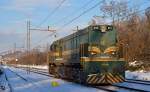 Diesel loc 644-018 is running through Maribor-Tabor on the way to Studenci station. /11.12.2012