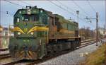 Diesel loc 664-106 run through Maribor-Tabor on the way to Tezno yard.