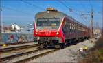 Multiple units 813-118 are running through Maribor-Tabor on the way to Ormož. /23.12.2013