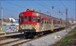 Multiple units 814-034 are running through Maribor-Tabor on the way to Ormož.