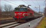 Electric loc 342-023 is hauling EC151 'Emona' through Maribor-Tabor on the way to Tezno yard. /27.12.2013