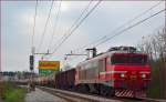 Electric loc 363-029 is hauling freight train through Maribor-Tabor on the way to the north. /26.3.2014