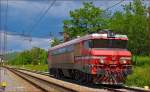 Electric loc 363-020 is running through Maribor-Tabor on the way to Tezno yard.