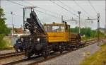 Rail crane 916-003 is running through Maribor-Tabor on the way to Tezno yard. /23.6.2014