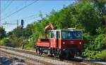 Rail crane 916-004 is running through Maribor-Tabor on the way to Studenci. 28.8.2014