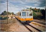 The FGV diesel multiple unit 2306 is on its way from Alicante to Denia and leaves the Calp/Calpe train station after a short stop.