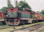 Henschel Thyssen Class M6- 796 pulling the morning ICE to Kandy was stopped at Peradeniya for a crossing. 796 needs a new coat of paint. 