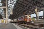 On the return journey from La Chaux de Fonds to Vallorbe it was enough to photograph the  L'Association 141R568  Train Chasse with the ex BLS Ae 6/8 205 again in the last light in Lausanne with a long exposure.

October 14, 2023