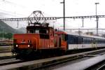 SBB 934 558 shunts regional stock at Chiasso on 26 May 2007.