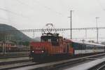 SBB 934 558 shunts FS stock at Chiasso on 20 June 2001. Class 934.550 could handle four different tensions: 15 kV, 16,7 Hz AC, 25 kV, 50 Hz AC, 3 kV DC and 1,5 kV DC.