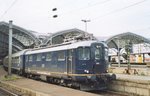 Ex-SBB 10008 calls at Köln Hbf on 21 May 2005.