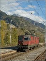 SBB Re 4/4 II 11318 in Raron.
07.11.2013 