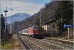 The SBB Re 4/4 11129 with the IR 3317 on the way to Domodossola in Preglia.
27.01.2015