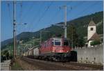 The SBB Re 420 261-0 with a Cargo Train by Twann.
18. Aug. 2017