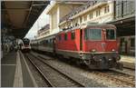 The SBB Re 4/4 II 11121 (Re 420 91 85 4 420 121-6 CH-SBB) wiht a sepecial Service in Lausanne.