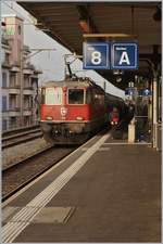 The SBB Re 4/4 II 11197 and 11194 with a Dispotrain in Lausanne.