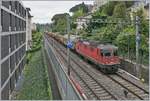 The SBB Re 4/4 II 11263 with a Cargo train by Montreux.

06.05.2020