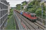 The SBB Re 4/4 II 11263 with a Cargo train by Montreux.

06.05.2020