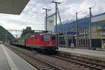 On 27 May 2019 SBB 420 295 hauls a short hopper through Visp toward nearby Brig yard.