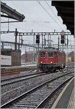 The SBB Re 4/4 II 11116 (Re 91 85 4 420 116-6 CH-SBB) in Lausanne.

08.12.2021