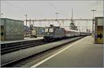 The SBB Re 4/4 11344 reaches Zurich main station with a DB EC.