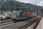 60 years of the BoBo / Re 4/4 II – to mark the occasion, the Austrian Federal Railways (OeBB) organized an unprecedented Re 4/4 reunion. Among those  invited  were the Re 4/4 I, BLS Ae 4/4 and Re 4/4 (425), Re 450, and even the RhB narrow-gauge locomotive Ge 4/4 II 613. I only attended this magnificent celebration in passing and for a short time, so I can only share a few pictures here. Balsthal, September 14, 2024