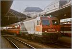 The SBB Re 4/4 IV 10101 with the IC 335  Lemano  from Genneva to Milan by his stop in Lausanne. 

02.09.1984